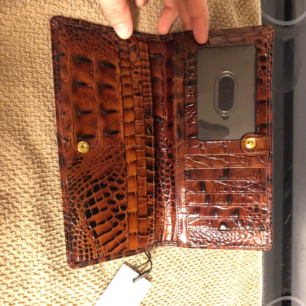 Brahmin brown alligator wallet. NWT.